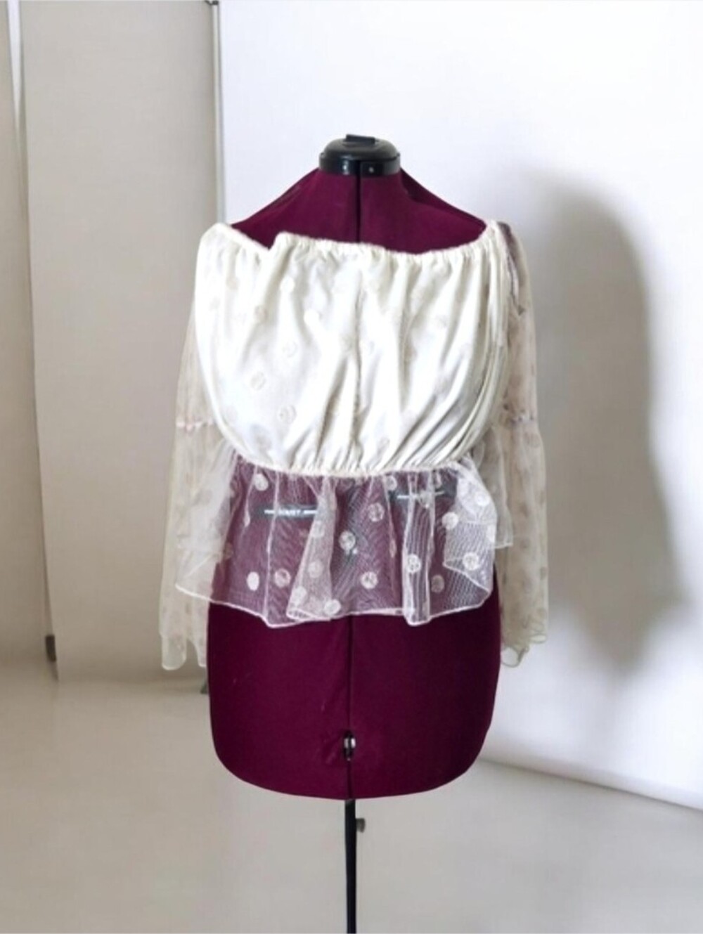 Nasty Gal Cream Polka Dot Mesh Tulle Crop Top Long Sleeve US 16